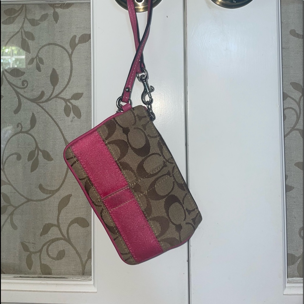 Coach Clutch Purse/Wristlet